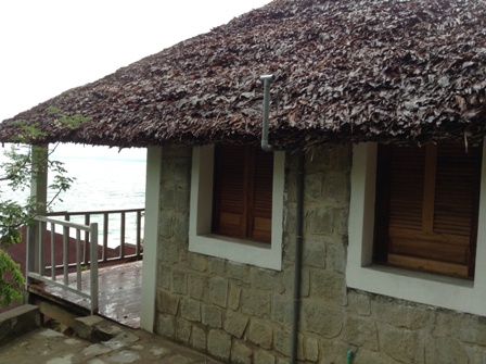 A vendre, jolie maison avec bungalow situé sur la plage d'Ankify