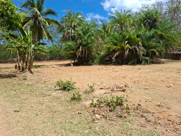 Terrain proche de la mer au Nord de Nosy Be