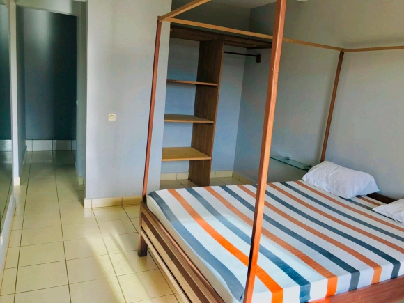 A louer , appartement semi-meublé à l'étage