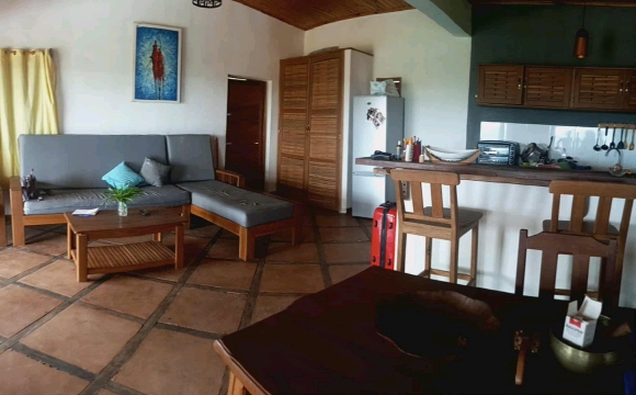 À VENDRE – MAISON EN HAUTEUR AVEC VUE MER PANORAMIQUE