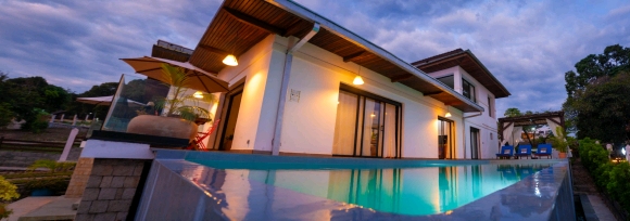 Villa  avec piscine à quelques minutes de la plage idéal pour une grande famille