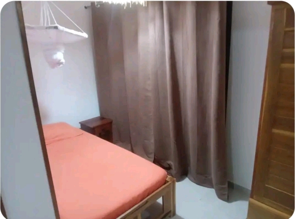 A louer, une maison indépendante à l'etage