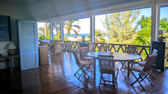 A louer, UNE SUPERBE VILLA AVEC PISCINE