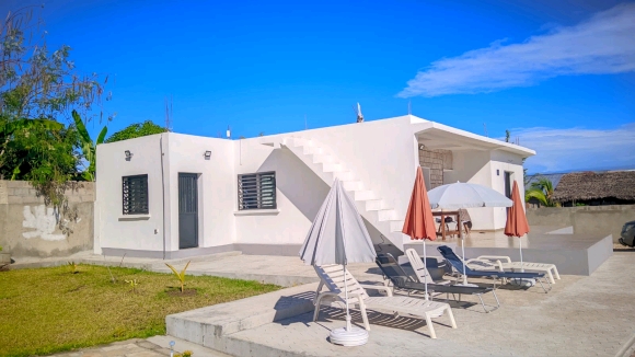 A LOUER, UNE SUPERBE VILLA AVEC PISCINE(5)