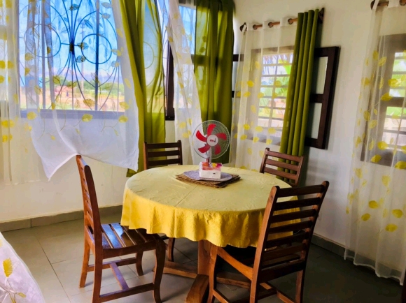 À Louer-Maison de plain-pied meublé avec jardin