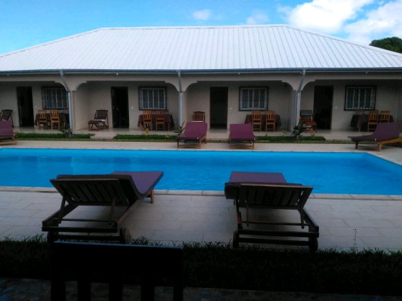 Agréable appartements avec piscine à Ankibanivato