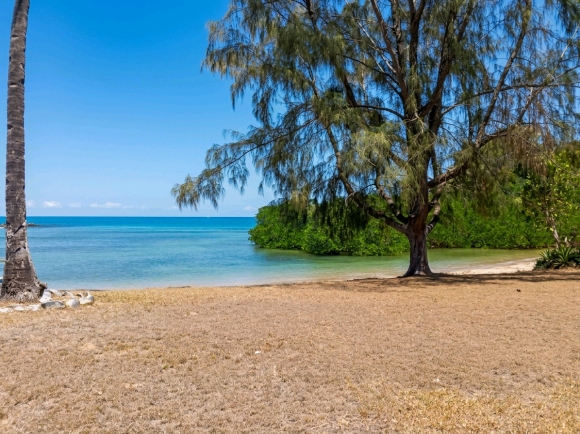 INVESTISSEZ A SAKATIA – UN EMPLACEMENT POUR UN BUNGALOW EN BORD DE PLAGE