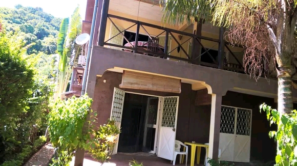 Appartement et studio à louer situé à Ambatoloaka
