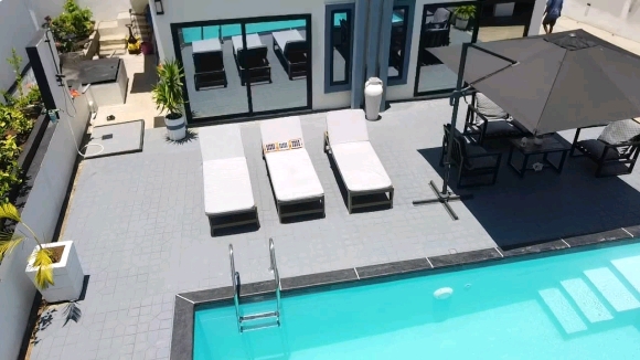 À louer- Spacieuse Villa avec piscine