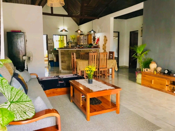 À Louer-Maison de plain-pied meublé avec jardin