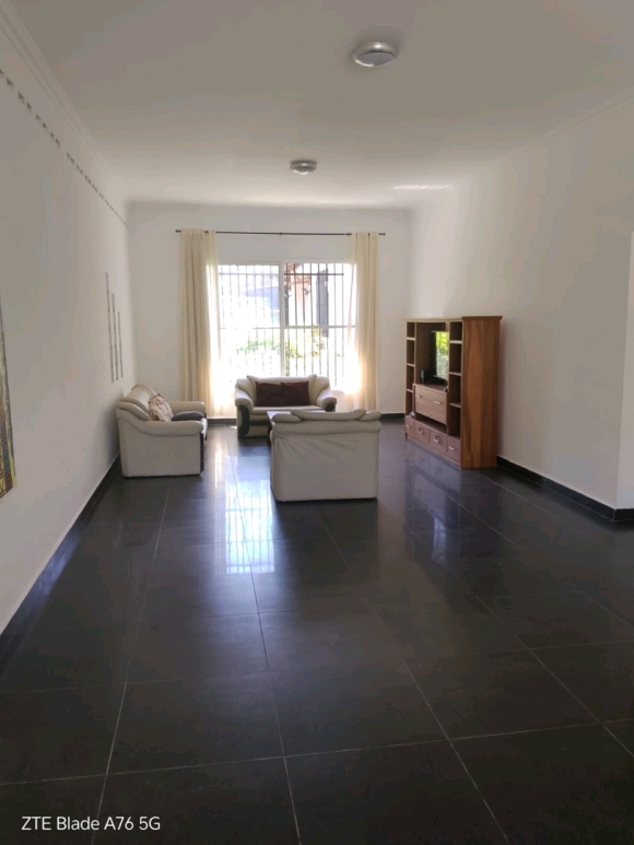 À Louer-Villa avec piscine privée