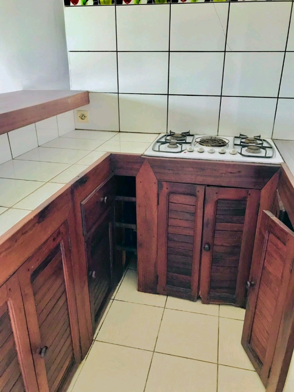 A louer , appartement semi-meublé à l'étage