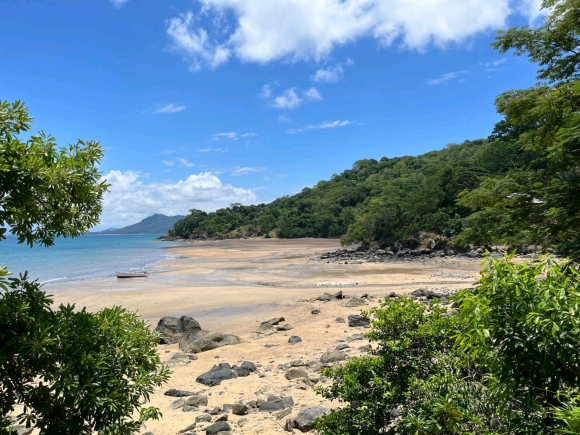 À VENDRE – Magnifique propriété à 20 m de la plage sur Nosy Komba