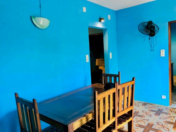 A louer, belle maison meublée à étage dans un cadre sécurisé