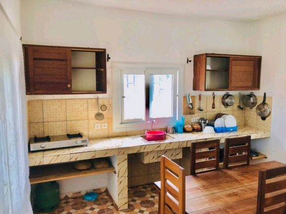 A louer, Maison meublée de plain-pied avec jardin-2 chambres