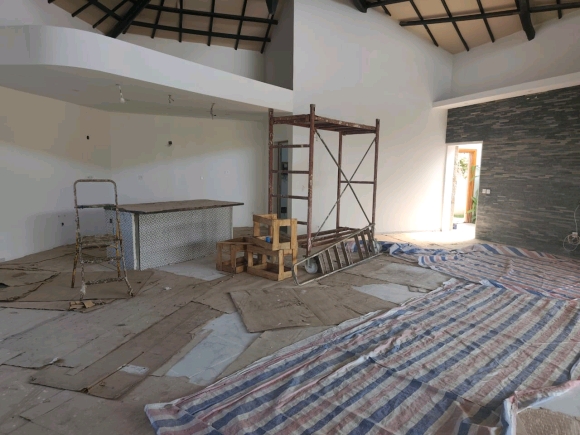SUPERBE VILLA À VENDRE – PROPRIÉTÉ RÉCENTE AVEC PISCINE