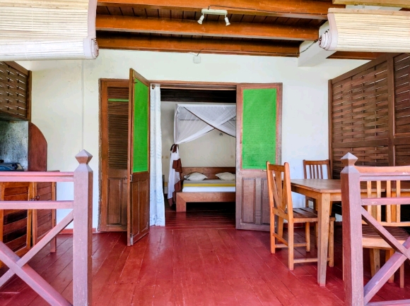 Villa de charme dans une résidence sécurisée à 20 m de la plage