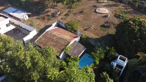 À VENDRE – Charmante propriété avec piscine à proximité de la plage