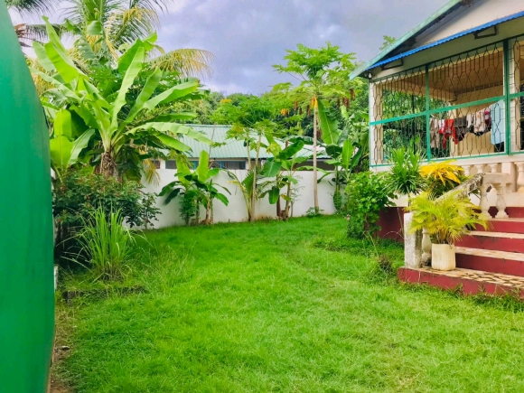 A louer-Maison meublé de plain pied avec jardin-3 chambres