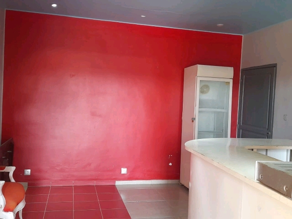 A LOUER, LOCAL COMMERCIAL AVEC VUE MER