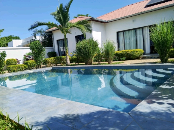 Villa de Charme avec Piscine à Nosy Be !