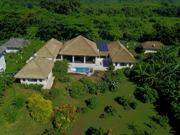 À VENDRE – Superbe Villa de Standing avec Vue Mer – Nosy Be