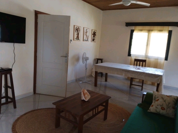 A LOUER, BEL APPARTEMENT A 5MN DE LA PLAGE