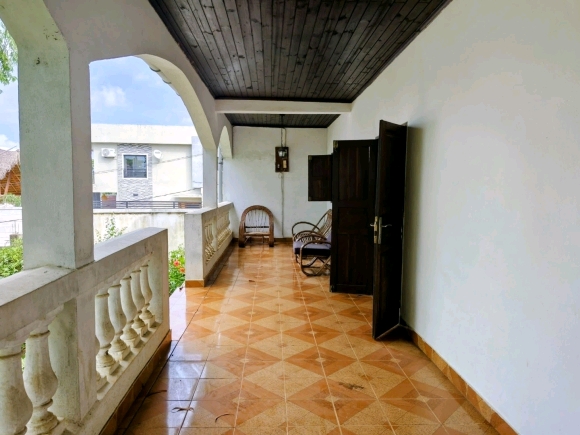 A louer, belle maison meublée à quelques pas de la mer