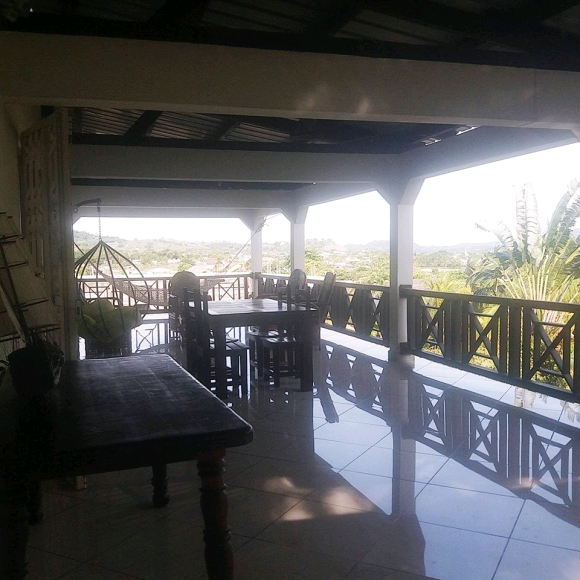 A louer, jolie villa et bungalow à Madirokely