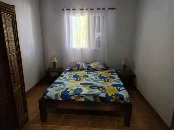 À VENDRE – Charmante propriété avec piscine à proximité de la plage
