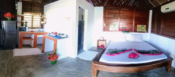 A louer- Charmant bungalow avec piscine dans un cadre verdoyant