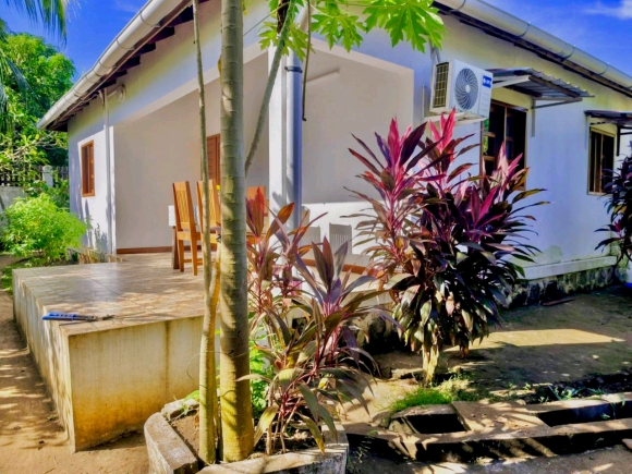 A louer, Maison indépendante entièrement meublée à quelques mètres de la plage