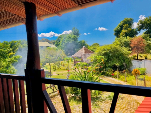 A louer, bel appartement meublé avec belle vue, un beau jardin