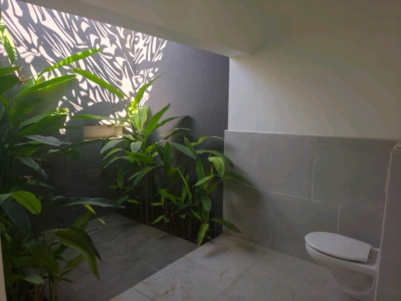 SUPERBE VILLA À VENDRE – PROPRIÉTÉ RÉCENTE AVEC PISCINE