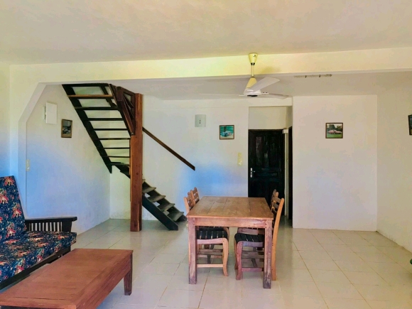 A louer, bel appartement meublé avec belle vue, un beau jardin