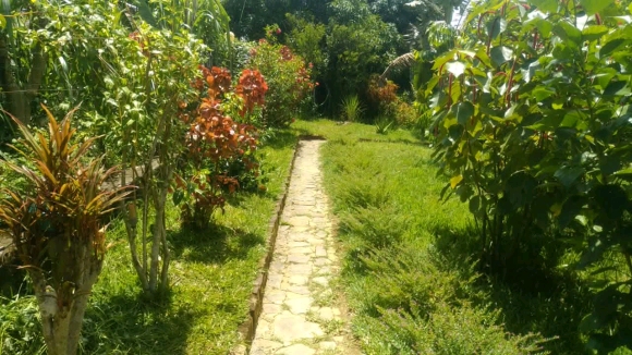 À VENDRE – Studio avec mezzanine et terrasse avec vue mer éloigné