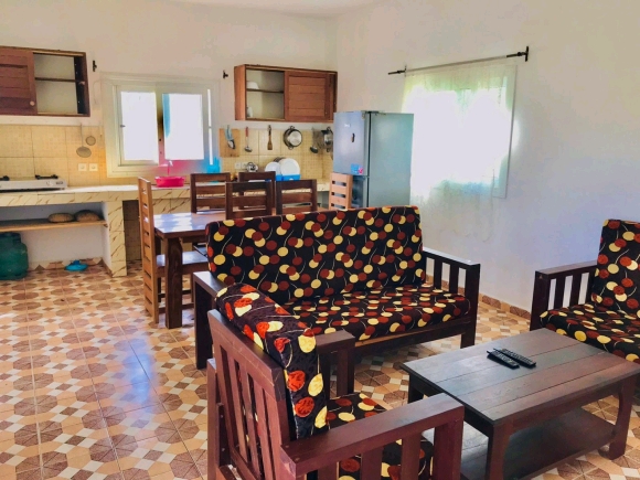 A louer, Maison meublée de plain-pied avec jardin-2 chambres