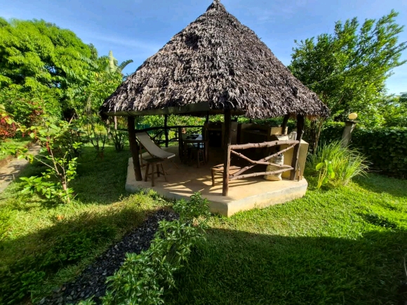 À VENDRE – Studio avec mezzanine et terrasse avec vue mer éloigné