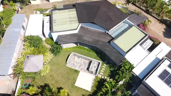 SUPERBE VILLA À VENDRE – PROPRIÉTÉ RÉCENTE AVEC PISCINE