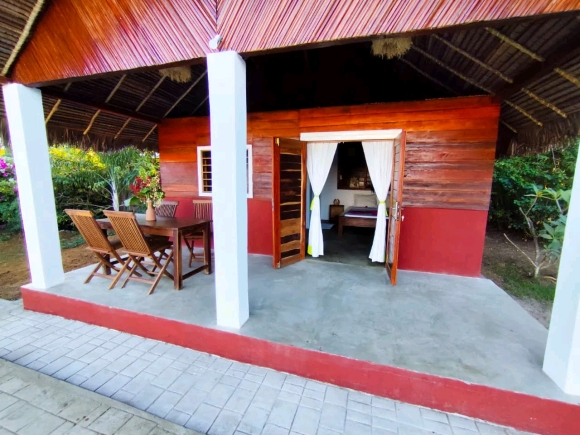 A louer- Charmant bungalow avec piscine dans un cadre verdoyant