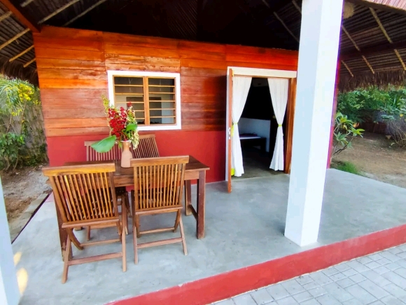 A louer- Charmant bungalow avec piscine dans un cadre verdoyant