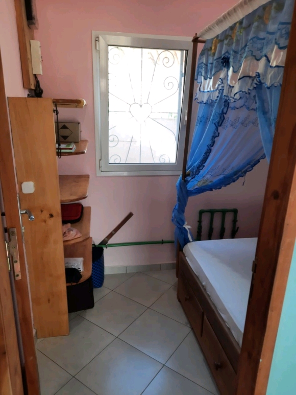 A LOUER-Charmante maisonnette meublée de 3 chambres à 15mn d'ambatoloaka
