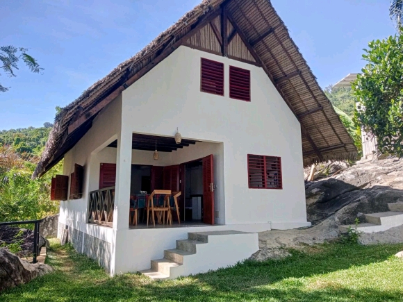 Charmante maison avec vue sur mer située à 50 m de la plage