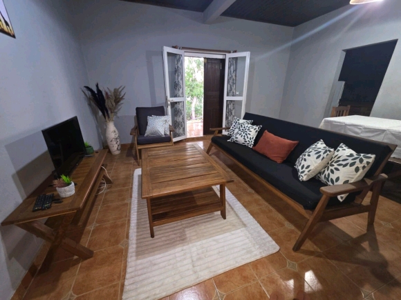 À VENDRE – Charmante propriété avec piscine à proximité de la plage