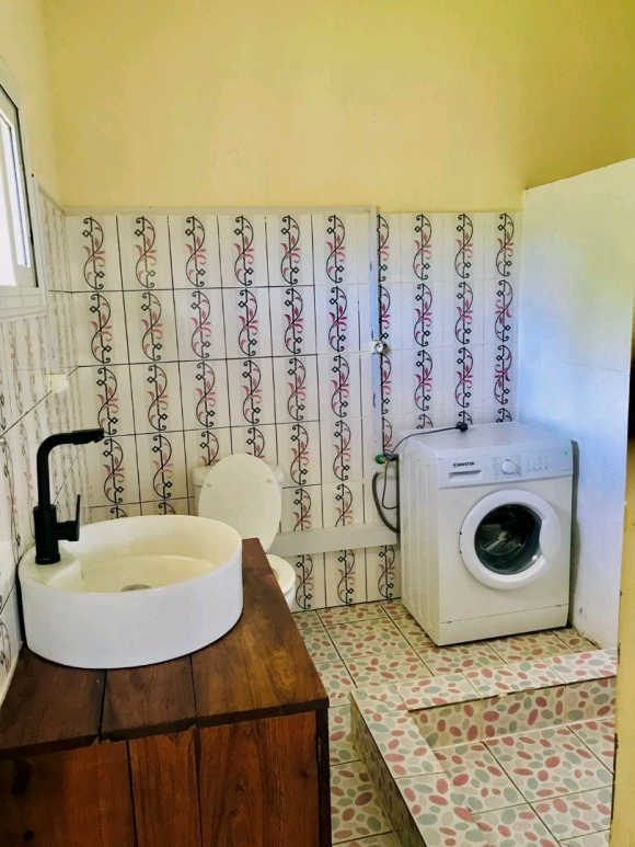 A louer, Belle maison entièrement meublée dans un quartier calme