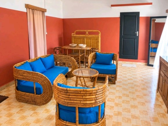 Maison bord de route