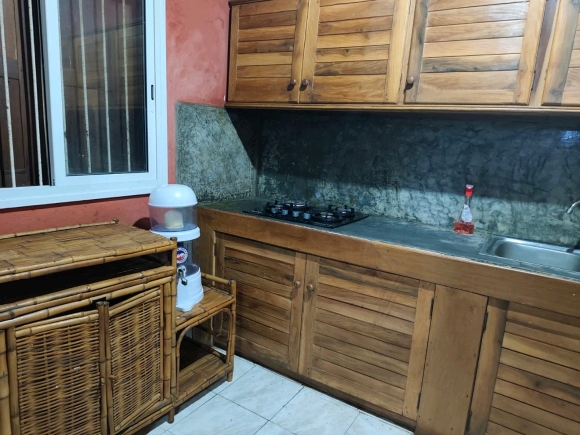 À VENDRE – Charmante propriété avec piscine à proximité de la plage