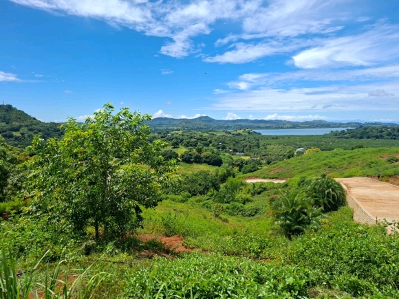 Bien d'exception avec une vue mer dominante et panoramique!