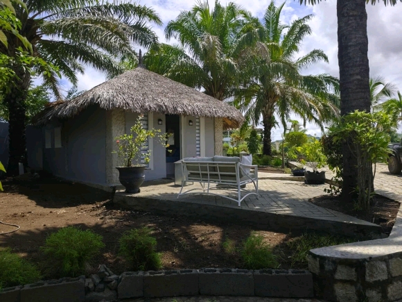 À VENDRE – Superbe Propriété Alliant Charme Tropical et Confort Européen