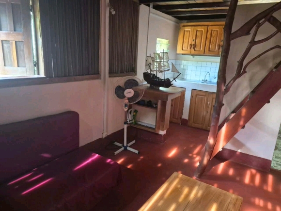 À VENDRE – Studio avec mezzanine et terrasse avec vue mer éloigné